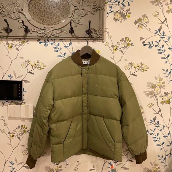 Off-white brand new Puffer jacket - Picture 5 of 13